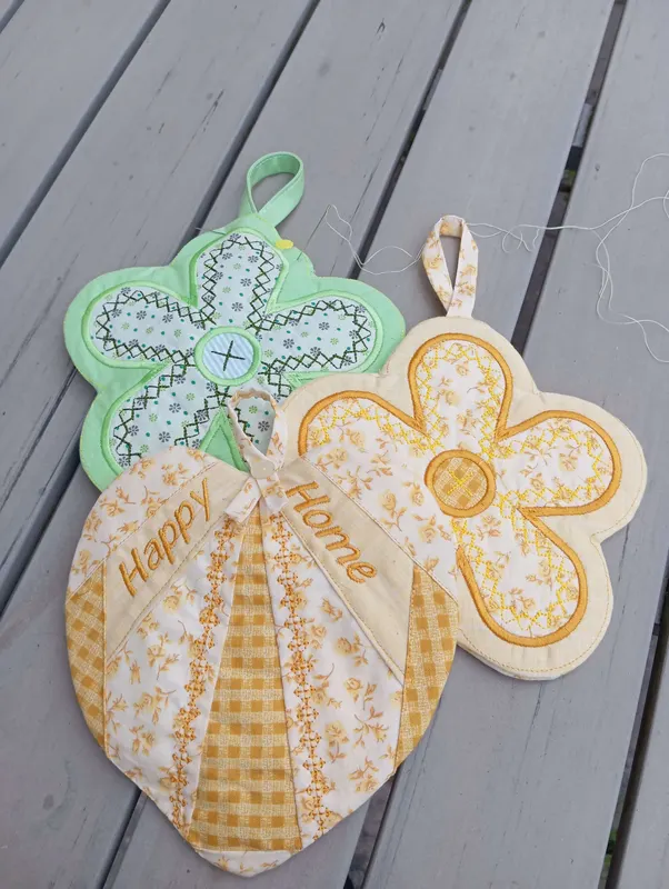 Presine a forma di fiore con scritta Happy Home